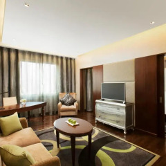 Movenpick Hotel Hanoi 4* Улучшенный номер с различными типами кроватей фото 2