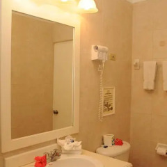 Doctors Cave Beach Hotel 2* Стандартный номер с различными типами кроватей фото 4