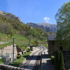Отель Hostal Les Roquetes Керальбс