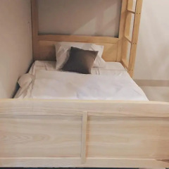 Отель The Highland House 2* Кровать в мужском общем номере с двухъярусной кроватью фото 3