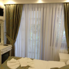 Отель La Petite Maison 3* Стандартный номер с двуспальной кроватью фото 2