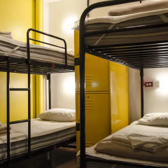 Hostel Mundo Joven Catedral Кровать в общем номере фото 5