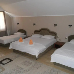 Отель Guest House Vila Bor Нови Сад сейф в номере