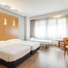 Ilunion Hotel Bilbao 3* Представительский номер с различными типами кроватей фото 12