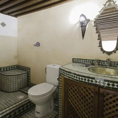 Отель Riad Laayoun Марокко, Фес - отзывы, цены и фото номеров - забронировать отель Riad Laayoun онлайн ванная фото 2