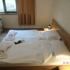 Kolyovite Izvori Hotel 2* Стандартный номер с различными типами кроватей (общая ванная комната) фото 3