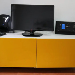 Отель Madragoa's Nest сейф в номере
