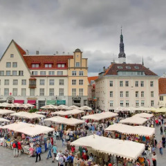 Апартаменты Solar Apartments - Town Hall Square спортивное сооружение