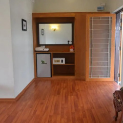 WEStay at the Grand Nyaung Shwe Hotel 3* Улучшенный номер с различными типами кроватей фото 3