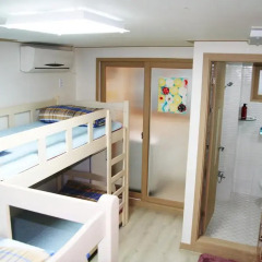 Отель Hongdae Family Housetel 2 Стандартный семейный номер с двуспальной кроватью фото 6