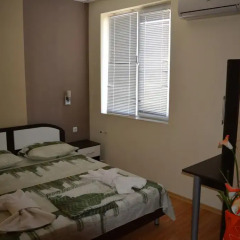 Отель Prestige House Болгария, Солнечный берег - отзывы, цены и фото номеров - забронировать отель Prestige House онлайн сейф в номере