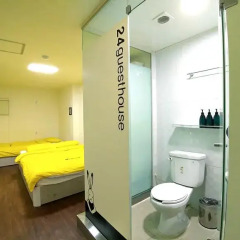 Отель 24 Guesthouse Seoul City Hall 2* Улучшенный номер с различными типами кроватей фото 5