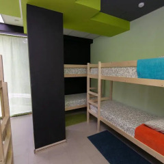 Mezhdu morem i solntsem Hostel Кровать в общем номере фото 7