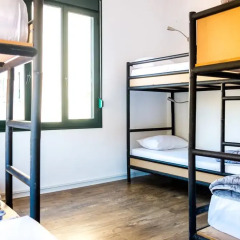 Отель Destil Hostel Албания, Тирана - отзывы, цены и фото номеров - забронировать отель Destil Hostel онлайн удобства в номере фото 2