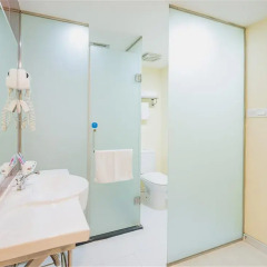Отель Hanting Hotel Beijing Liufang Branch Китай, Пекин - отзывы, цены и фото номеров - забронировать отель Hanting Hotel Beijing Liufang Branch онлайн ванная
