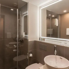 Отель Holiday Inn Dusseldorf City Toulouser Allee 4* Стандартный номер с различными типами кроватей фото 3