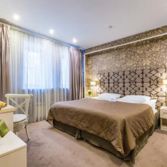 Гостиница Де Пари 4* Улучшенный номер с двуспальной кроватью фото 5