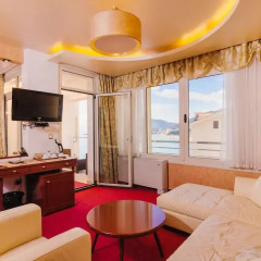 Meridian Hotel 4* Стандартный семейный номер с двуспальной кроватью фото 3