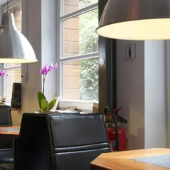 Отель Guesthouse Bxlroom гостиничный бар