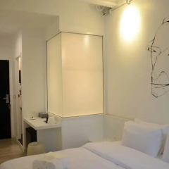 3howw Hostel @ Sukhumvit 21 Улучшенный номер