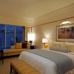 Отель The Ritz-Carlton, Dubai International Financial Centre 5* Стандартный номер с различными типами кроватей фото 3