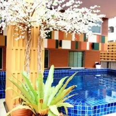 Отель Prom Ratchada Residence & Spa Бангкок бассейн