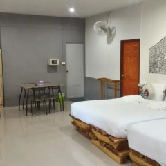 Отель Again at Naiharn Beach Resort 3* Стандартный семейный номер разные типы кроватей фото 5
