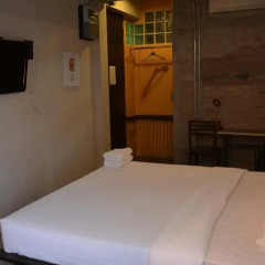 Silom Art Hostel Кровать в общем номере фото 3