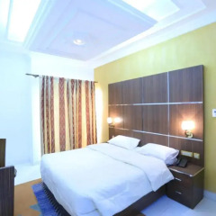 Sun City International Hotel 2* Стандартный номер с двуспальной кроватью