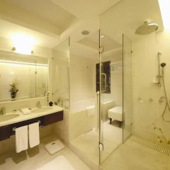 Crowne Plaza Hotel & Suites Landmark 5* Улучшенный номер фото 5