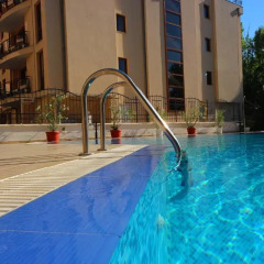 Апартаменты Menada Amadeusz 1 Apartments бассейн фото 2