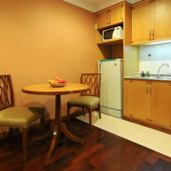 Отель Admiral Suites Sukhumvit 22 By Compass Hospitality 4* Номер Делюкс фото 3