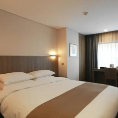 Centermark Hotel 4* Стандартный номер с двуспальной кроватью