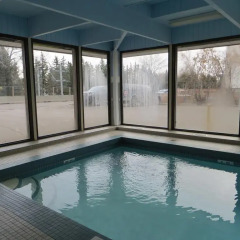 Отель Ramada Limited Calgary Northwest Канада, Калгари - отзывы, цены и фото номеров - забронировать отель Ramada Limited Calgary Northwest онлайн бассейн фото 2