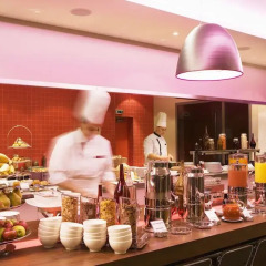 Отель Radisson Blu Hotel Toulouse Airport Франция, Бланьяк - 1 отзыв об отеле, цены и фото номеров - забронировать отель Radisson Blu Hotel Toulouse Airport онлайн питание фото 2
