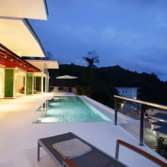 Отель Tian Blue Villa бассейн