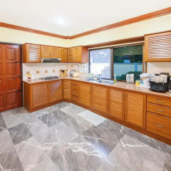 Отель Yellow Villa With Pool In Rawai в номере фото 2