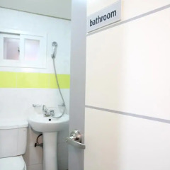 Отель K-POP GUESTHOUSE Seoul Station 2* Стандартный номер с различными типами кроватей (общая ванная комната)