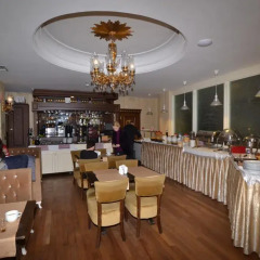 Best Western Empire Palace Hotel & Spa гостиничный бар