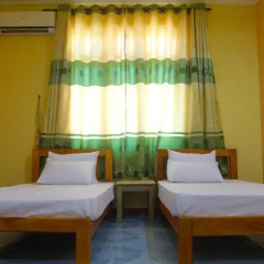 Отель Jail Break Surf Inn сейф в номере