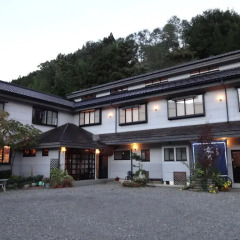 Отель Mizubasho no Yado Higashi Нумата парковка