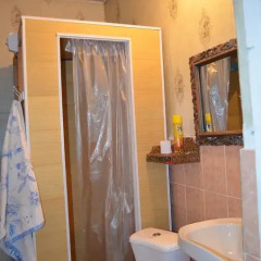 Отель Guest House on Derbisheva Кыргызстан, Каракол - отзывы, цены и фото номеров - забронировать отель Guest House on Derbisheva онлайн ванная