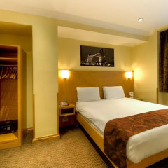 Отель Comfort Inn Hyde Park 3* Стандартный номер