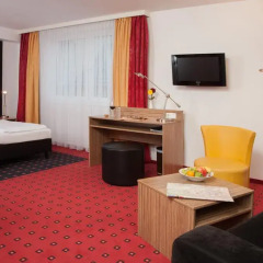 Hotel Senator 4* Стандартный семейный номер с разными типами кроватей фото 7