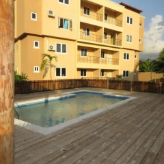 Отель Kingston Paradise Place Guesthouse бассейн