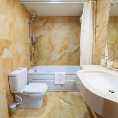 Гостиница Apart Hotel 92/2 Казахстан, Караганда - отзывы, цены и фото номеров - забронировать гостиницу Apart Hotel 92/2 онлайн ванная