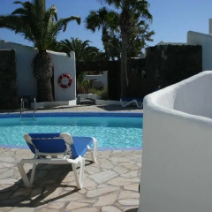 Отель Bungalows El Jardín бассейн