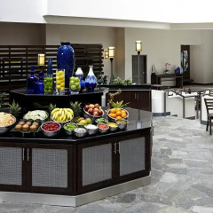 Отель Embassy Suites Los Angeles - International Airport/North США, Лос-Анджелес - отзывы, цены и фото номеров - забронировать отель Embassy Suites Los Angeles - International Airport/North онлайн питание фото 3