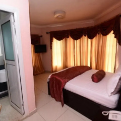 Отель Prenox Hotels And Suites комната для гостей