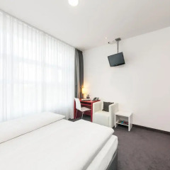 Select Hotel Berlin Gendarmenmarkt 4* Стандартный номер с двуспальной кроватью фото 5